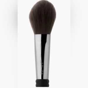 DESIGNED BY LARUCE!!! NWT CONTOUR BLENDING MAKRUP BRUSH